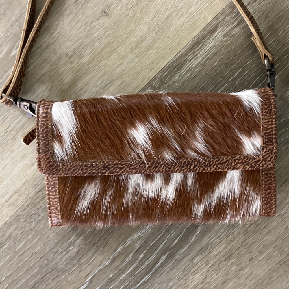 Genuine Cowhide Leather Crossbody Wallet Clutch